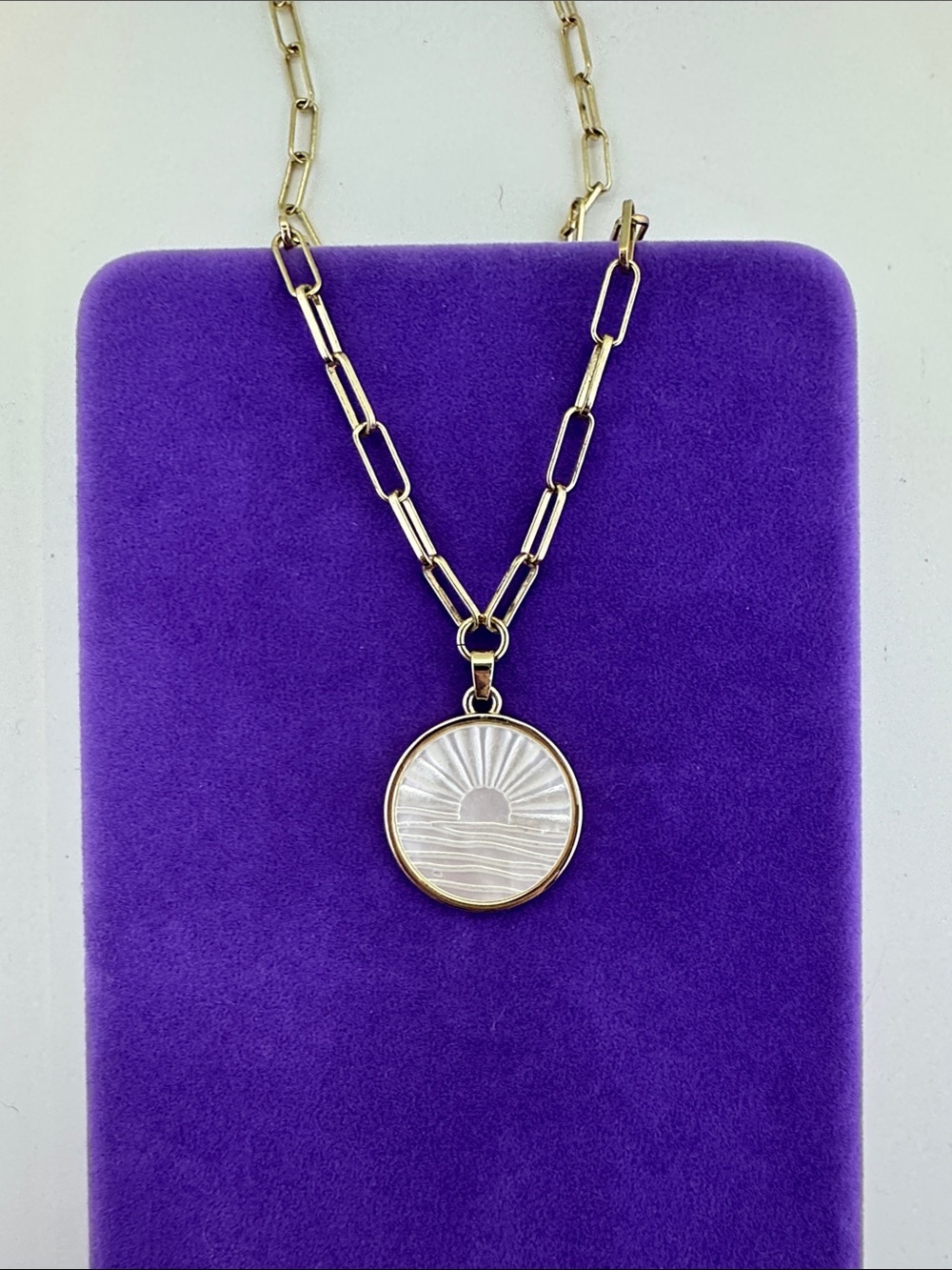 💛 Camila Coelho Gold Plated Sunburst Pendant Necklace with Mother-of-Pearl Inlay
